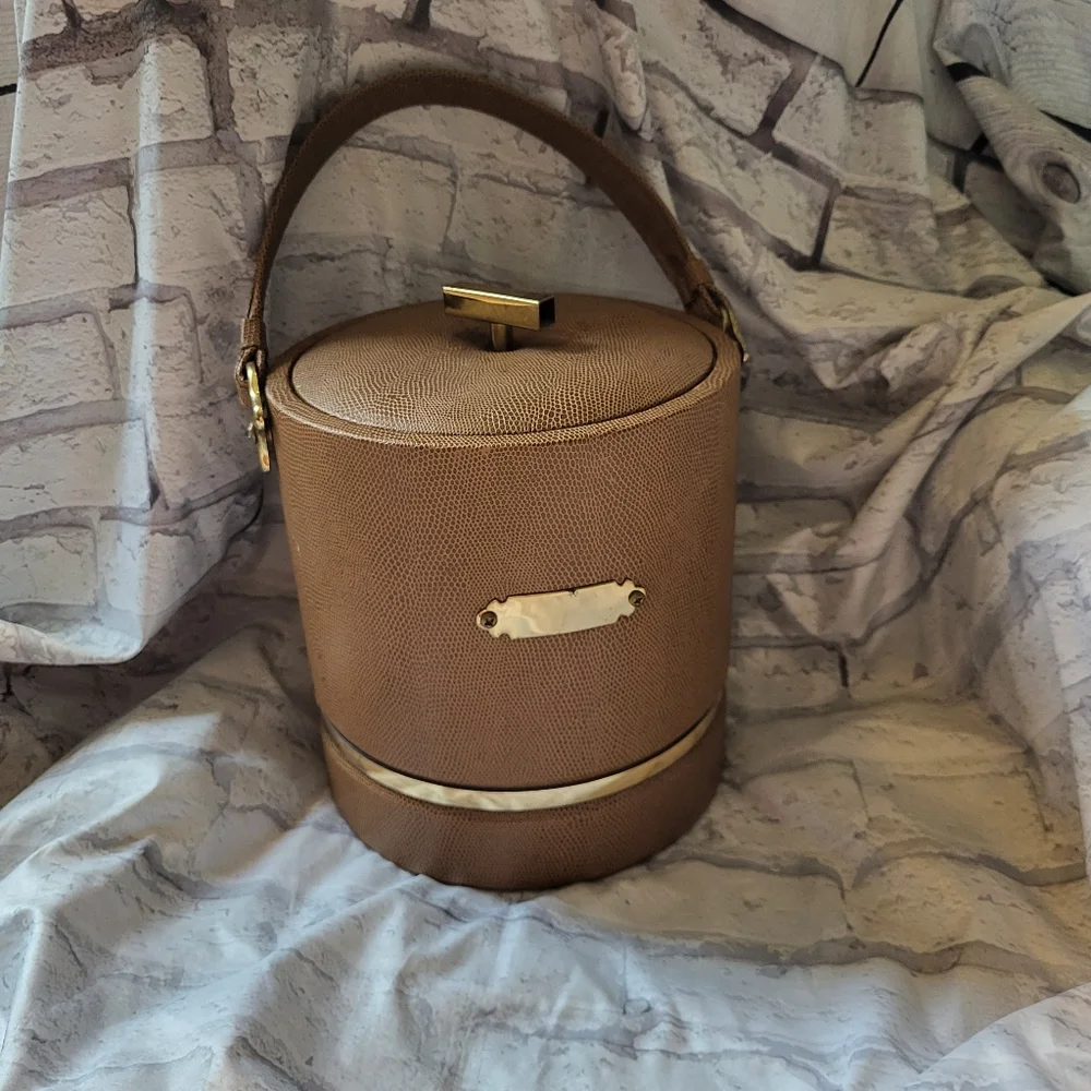 Faux leather Ice Bucket